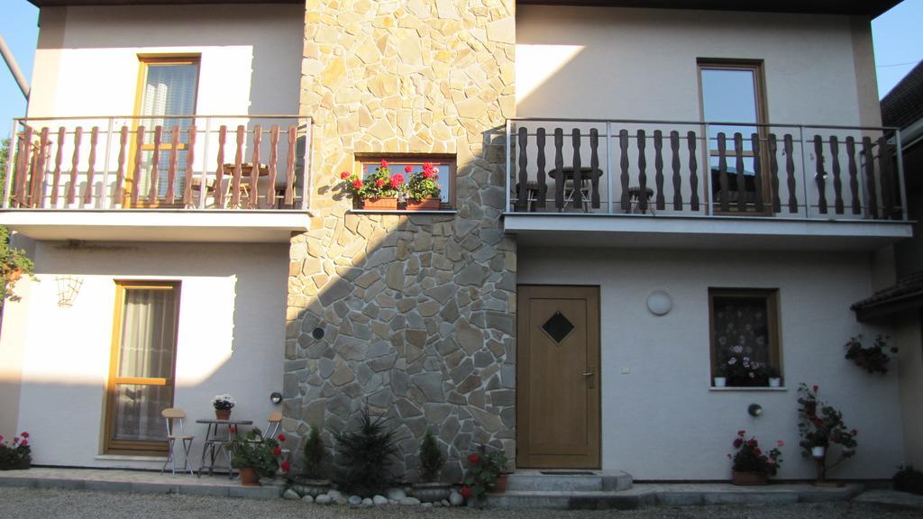 Appartement Privat Magdalena à Bešeňová Extérieur photo