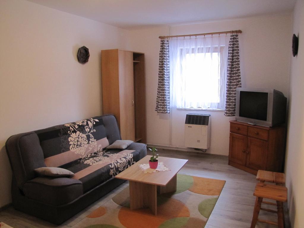 Appartement Privat Magdalena à Bešeňová Extérieur photo