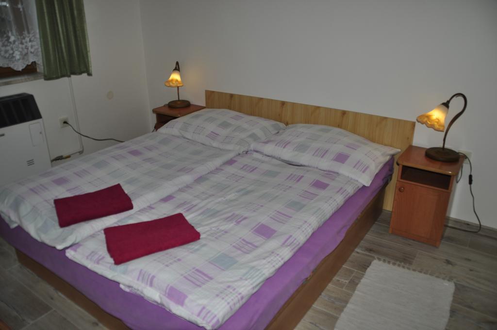 Appartement Privat Magdalena à Bešeňová Extérieur photo